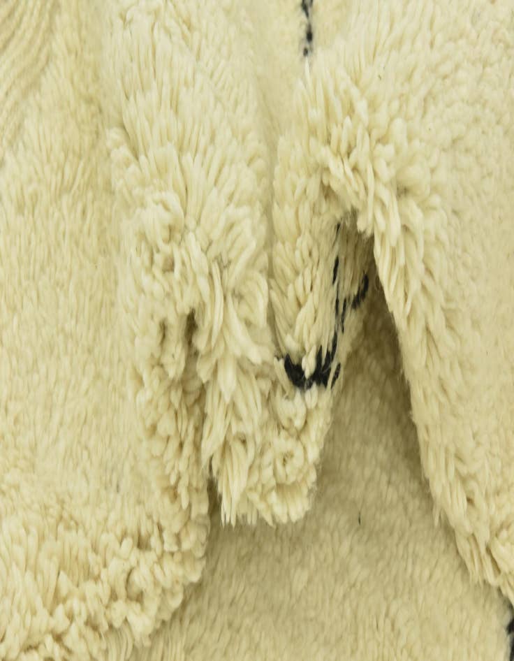 Detail image of 7' x 10' 2  Hand Knotted Moroccan Wool Rug