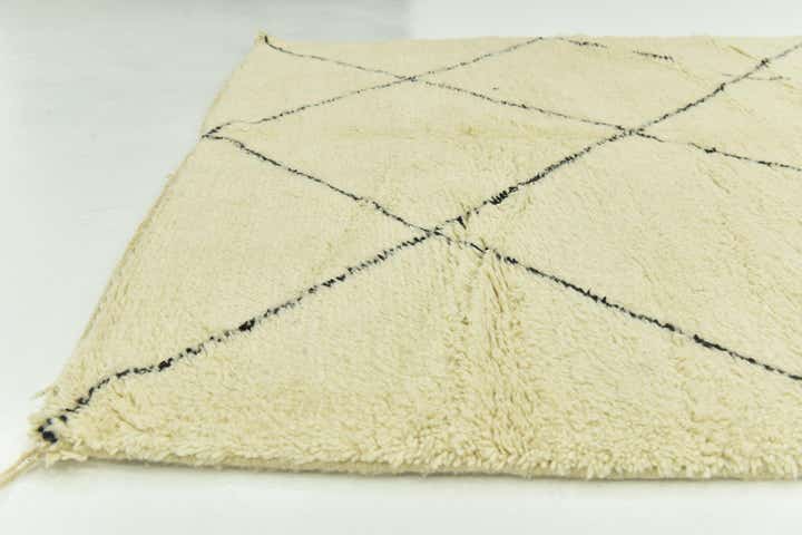 7' x 10' 2 Hand Knotted Moroccan Wool Rug