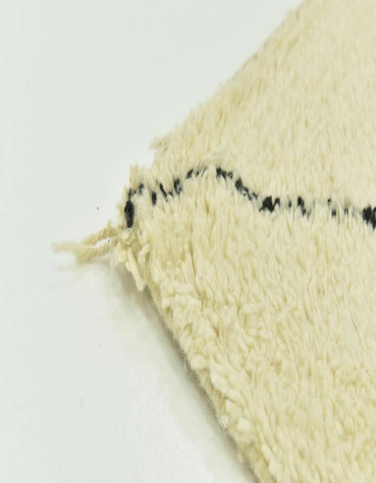 Detail image of 7' x 10' 2  Hand Knotted Moroccan Wool Rug