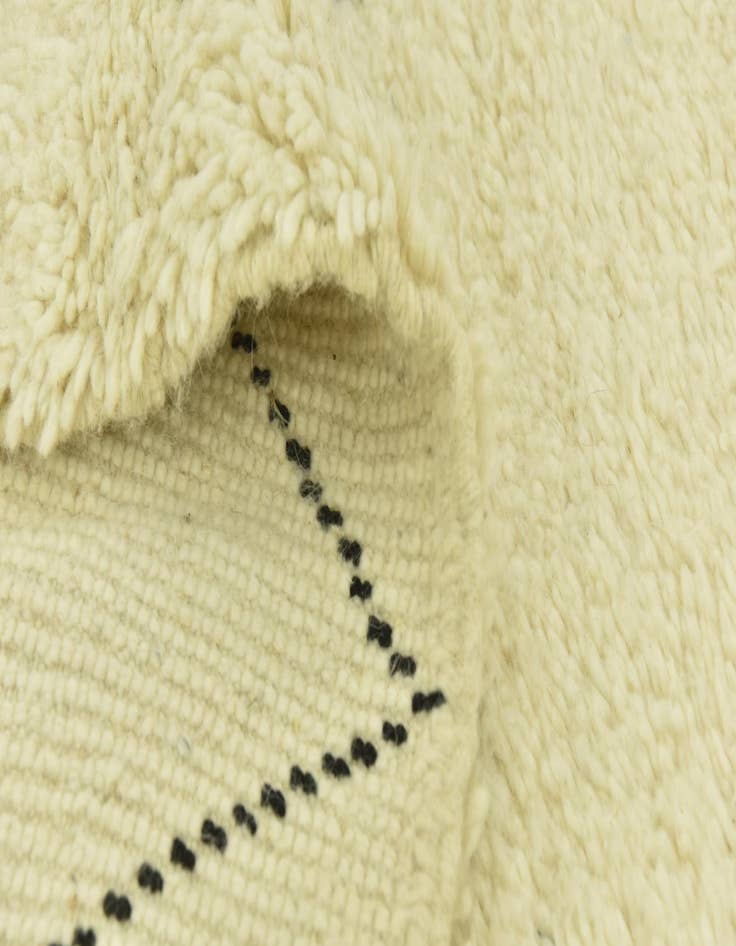 Detail image of 7' x 10' 2  Hand Knotted Moroccan Wool Rug