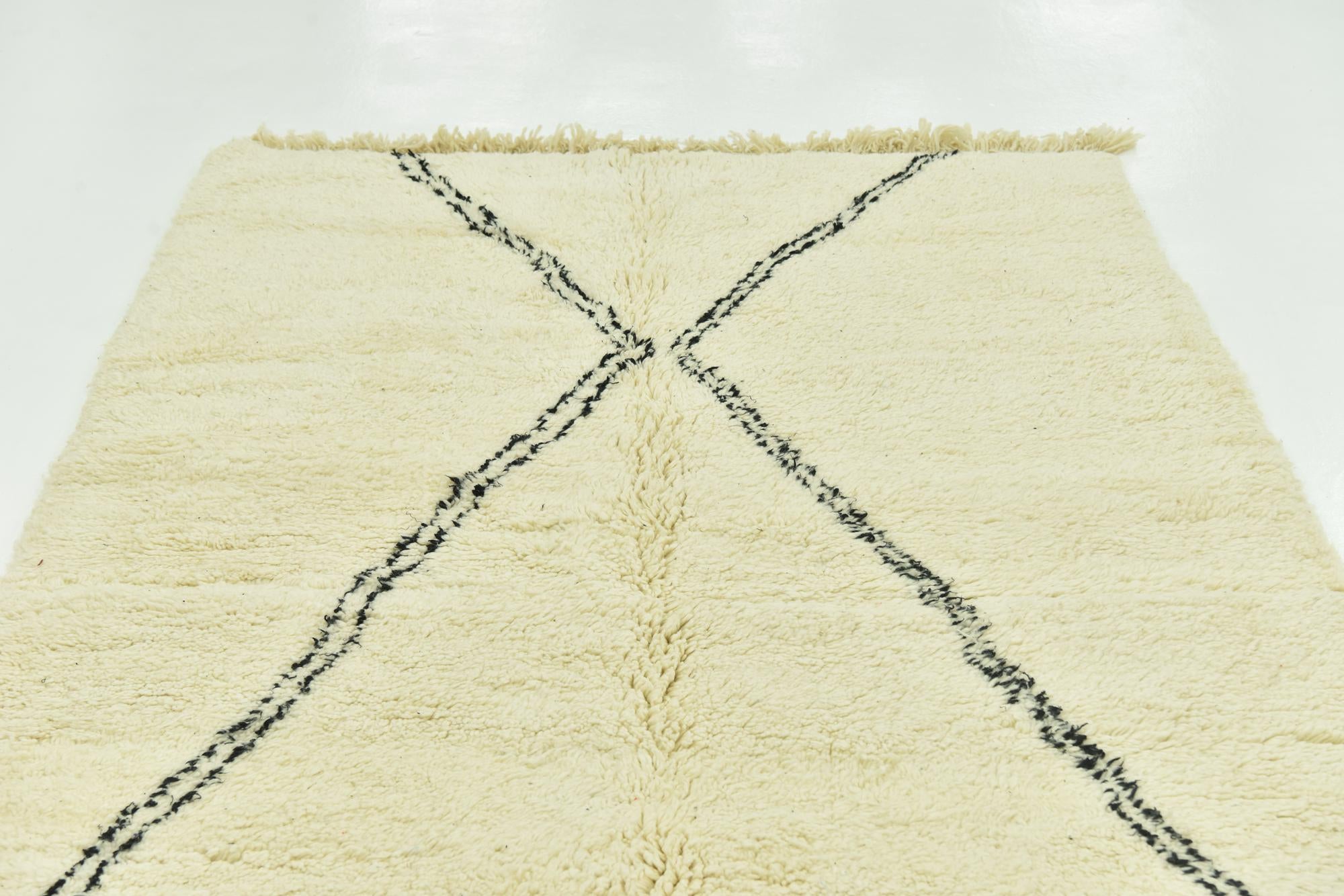 5' 6 x 8' 8 Hand Knotted Moroccan Wool Rug