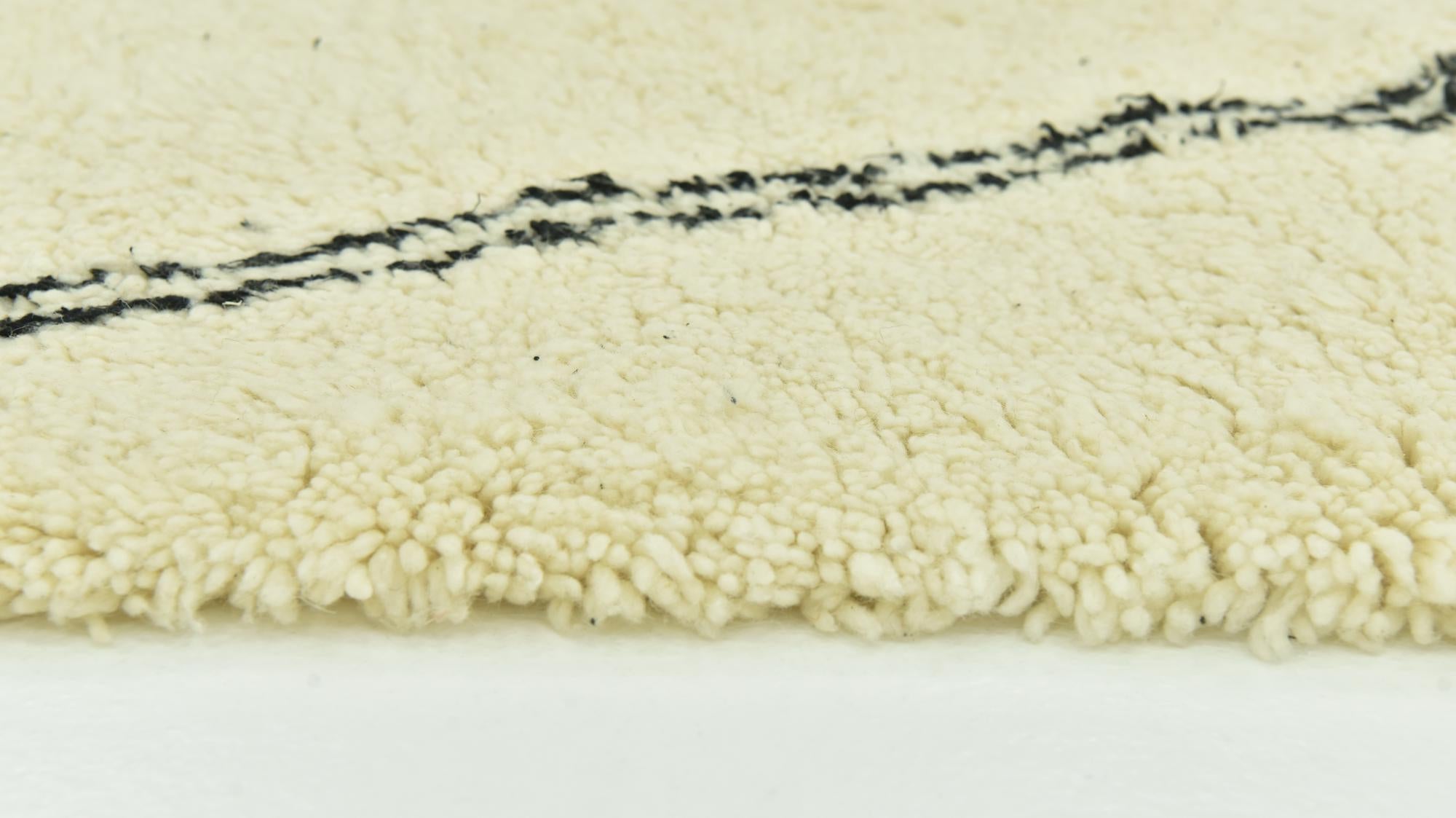 5' 6 x 8' 8 Hand Knotted Moroccan Wool Rug