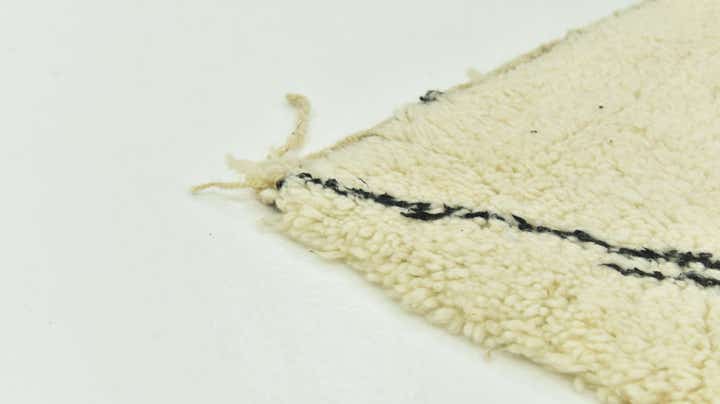 5' 6 x 8' 8 Hand Knotted Moroccan Wool Rug