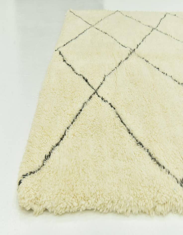 Detail image of 6' 9 x 10'  Hand Knotted Moroccan Wool Rug