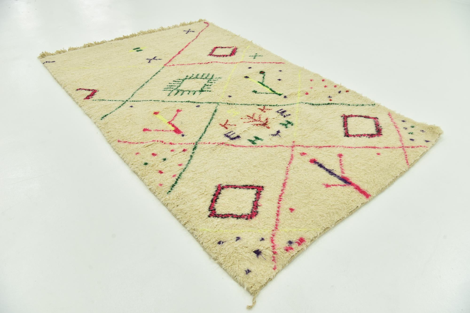 5' 6 x 8' 10 Hand Knotted Moroccan Wool Rug