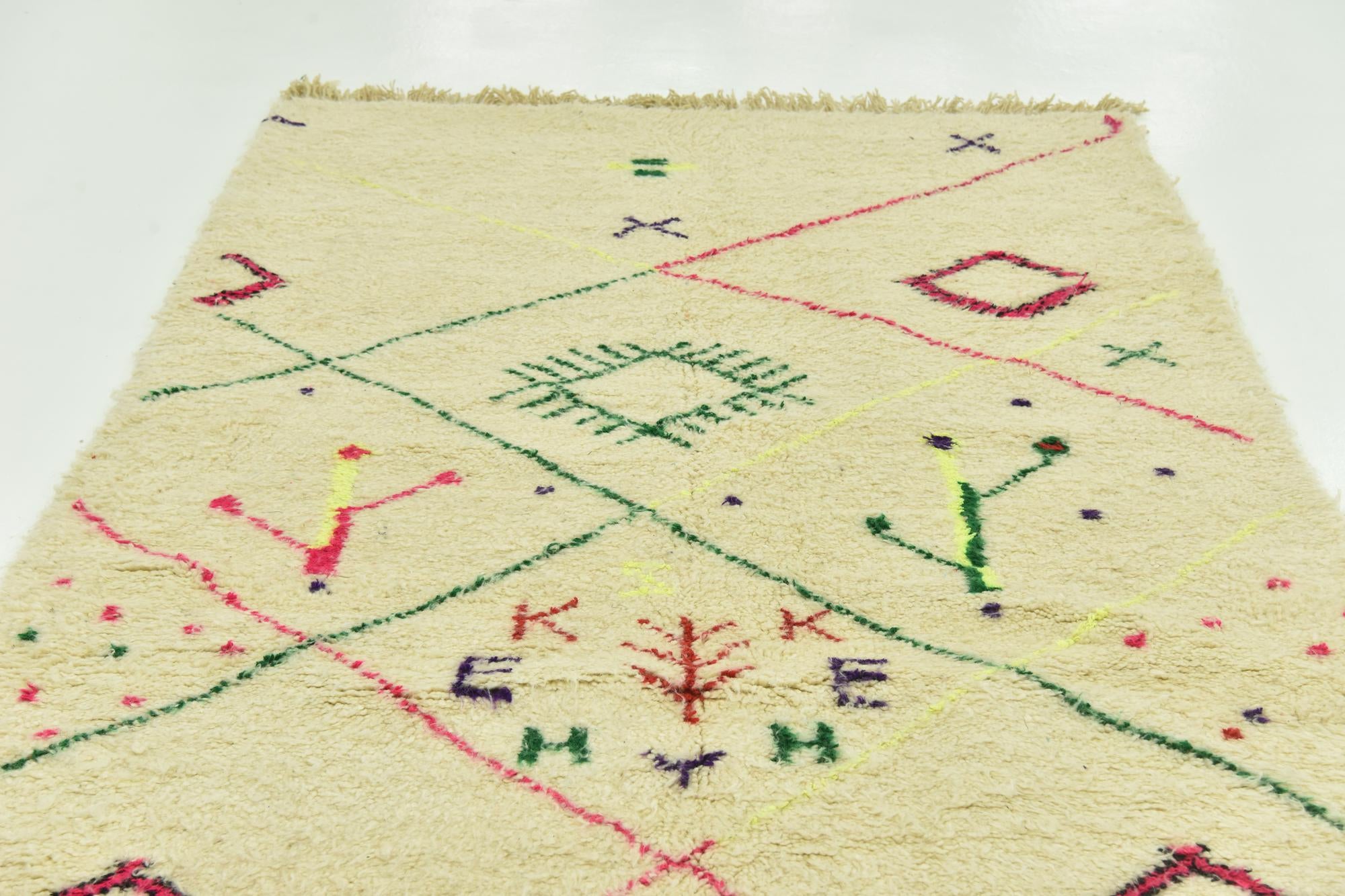 5' 6 x 8' 10 Hand Knotted Moroccan Wool Rug