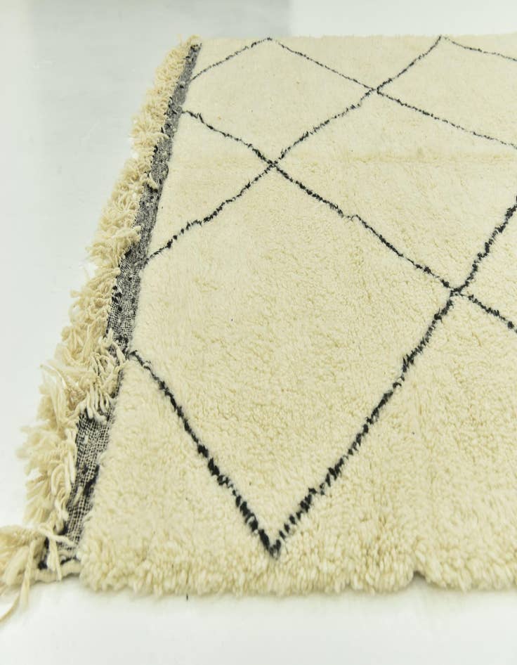 Detail image of 7' x 10'  Hand Knotted Moroccan Wool Rug