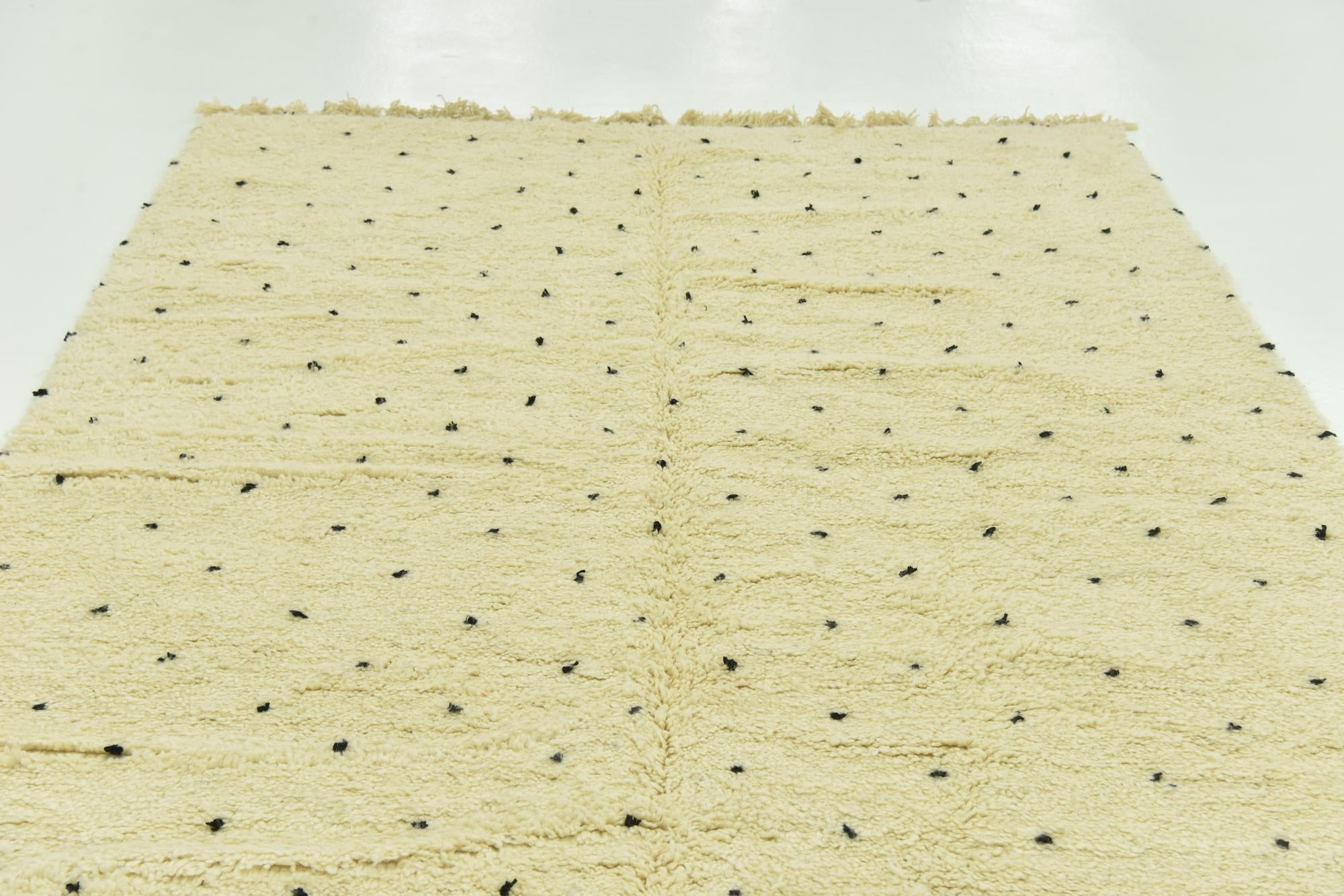 6' 6 x 9' 10 Hand Knotted Moroccan Wool Rug
