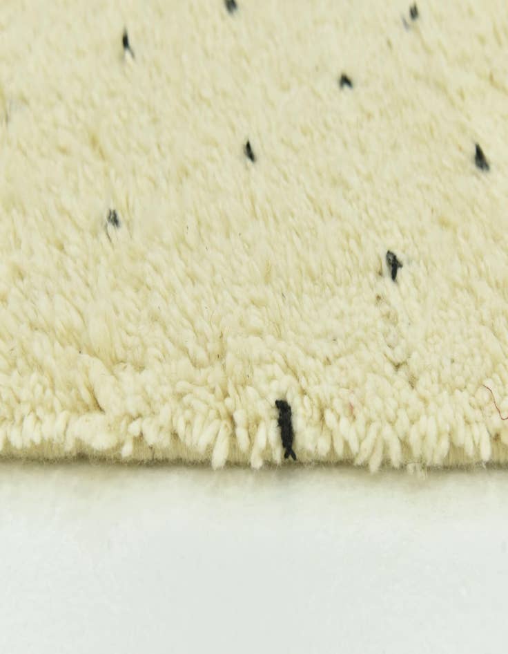 Detail image of 6' 6 x 9' 10  Hand Knotted Moroccan Wool Rug