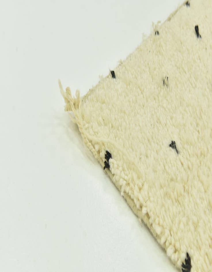 Detail image of 6' 6 x 9' 10  Hand Knotted Moroccan Wool Rug