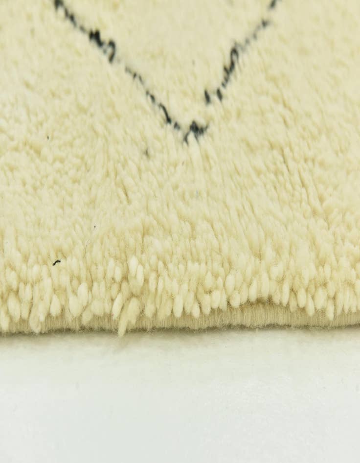 Detail image of 6' 9 x 10'  Hand Knotted Moroccan Wool Rug