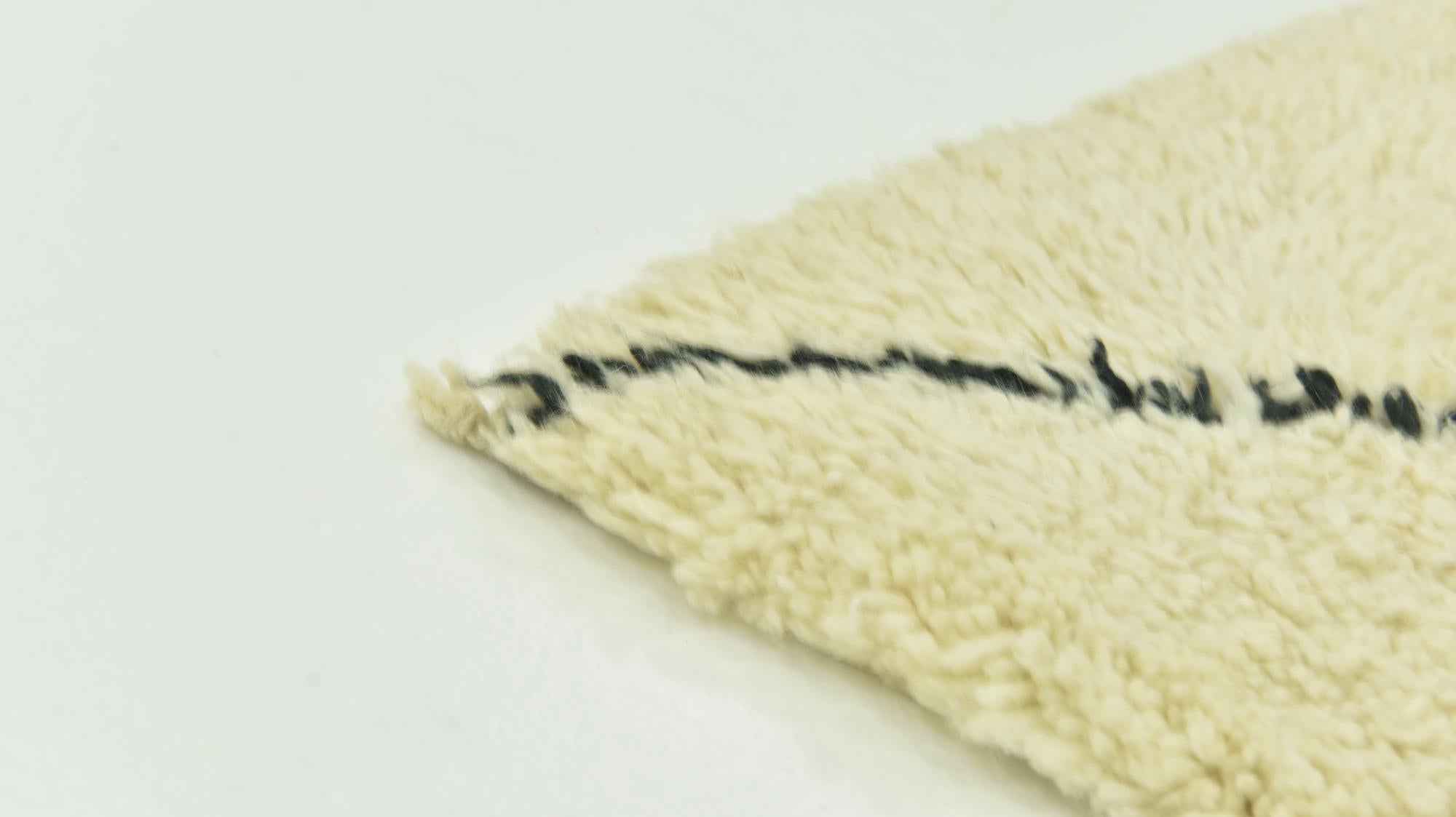 6' 9 x 9' 4 Hand Knotted Moroccan Wool Rug