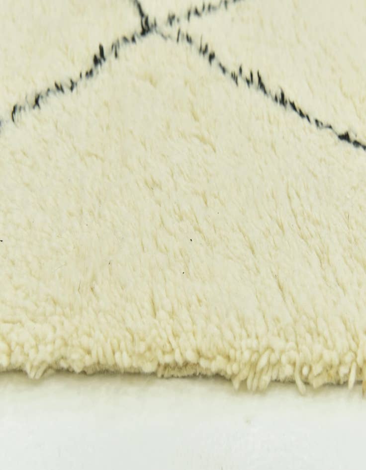 Detail image of 6' 8 x 10' 3 Hand Knotted Moroccan Wool Rug