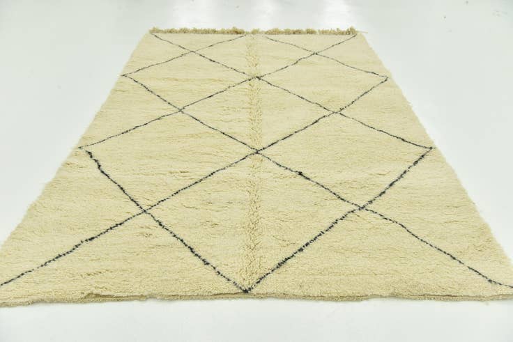 Detail image of 6' 7 x 10' Hand Knotted Moroccan Wool Rug