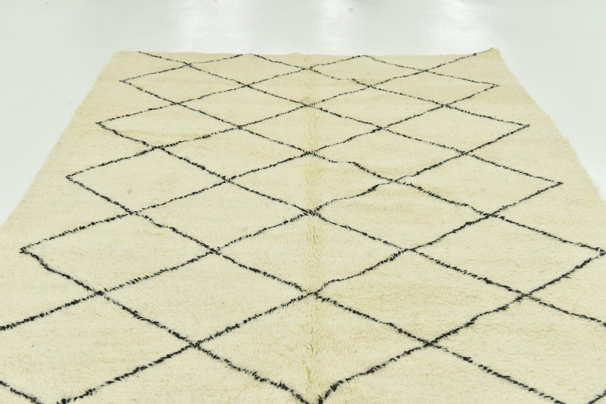 6' 10 x 10' Hand Knotted Moroccan Wool Rug