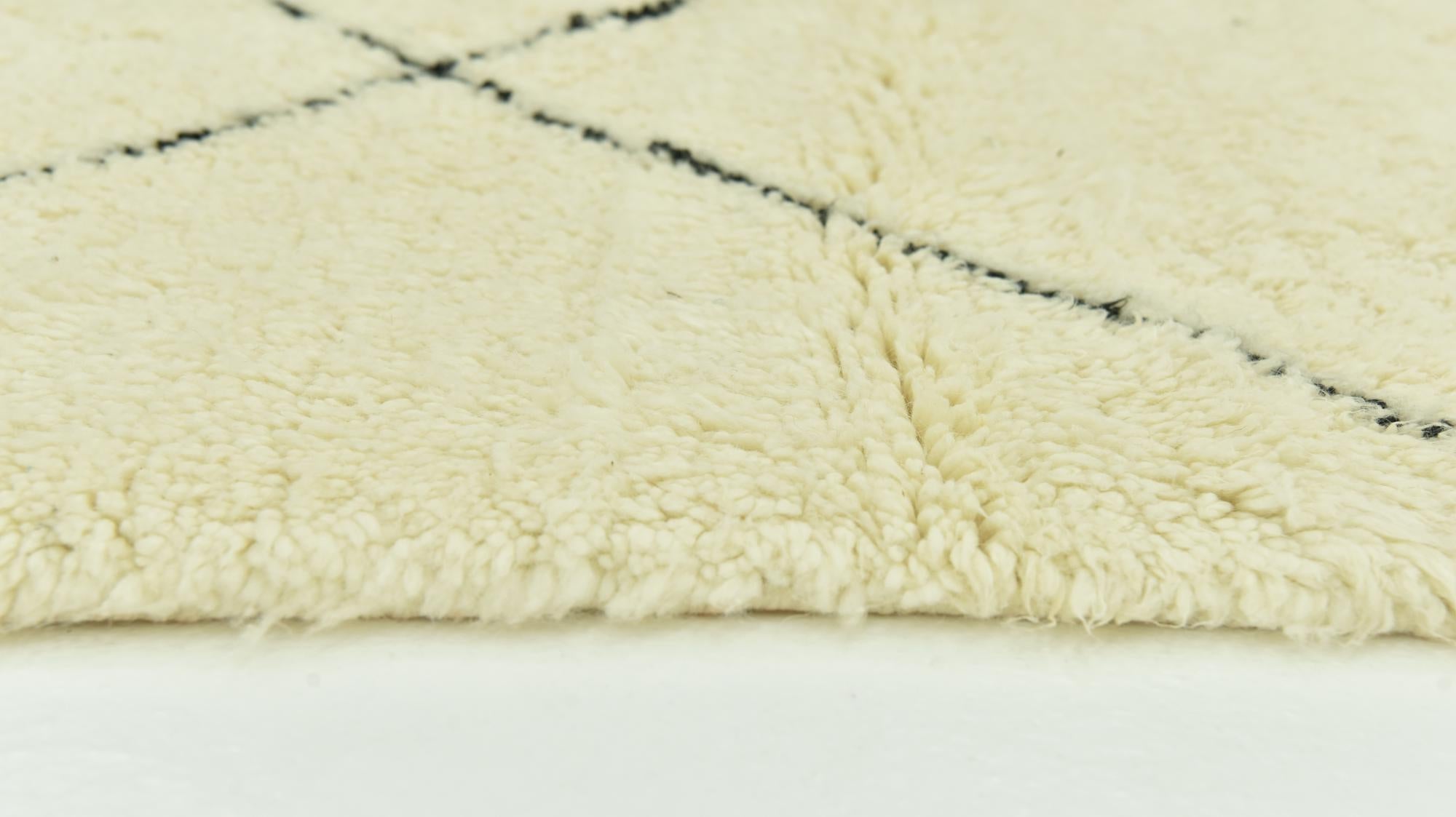 6' 8 x 9' Hand Knotted Moroccan Wool Rug