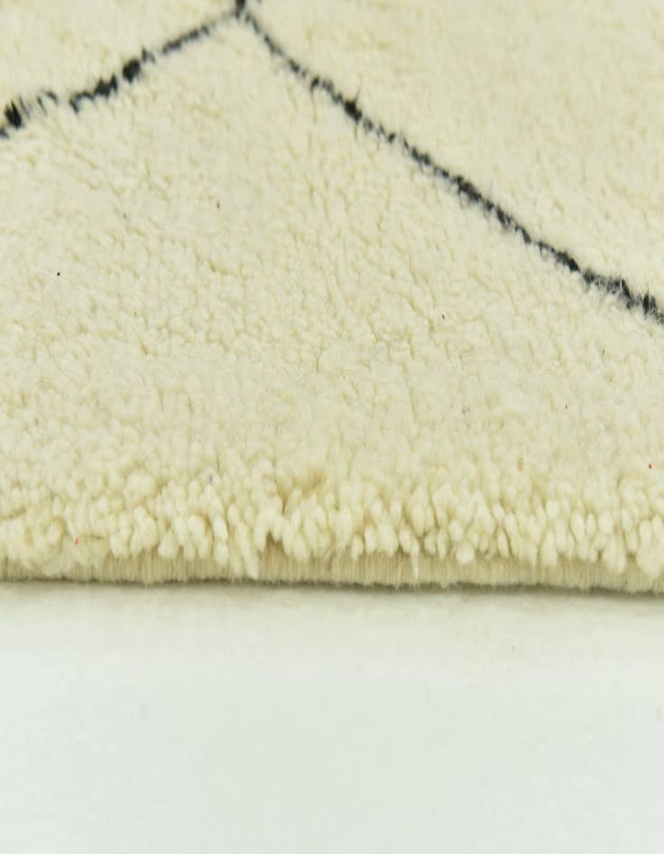 Detail image of 6' 6 x 9' 10  Hand Knotted Moroccan Wool Rug