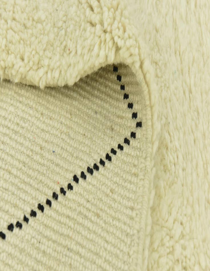 Detail image of 6' 6 x 9' 10  Hand Knotted Moroccan Wool Rug