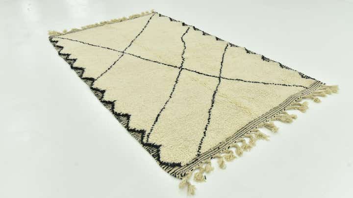 5' 5 x 8' 6 Hand Knotted Moroccan Wool Rug