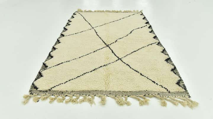 5' 5 x 8' 6 Hand Knotted Moroccan Wool Rug