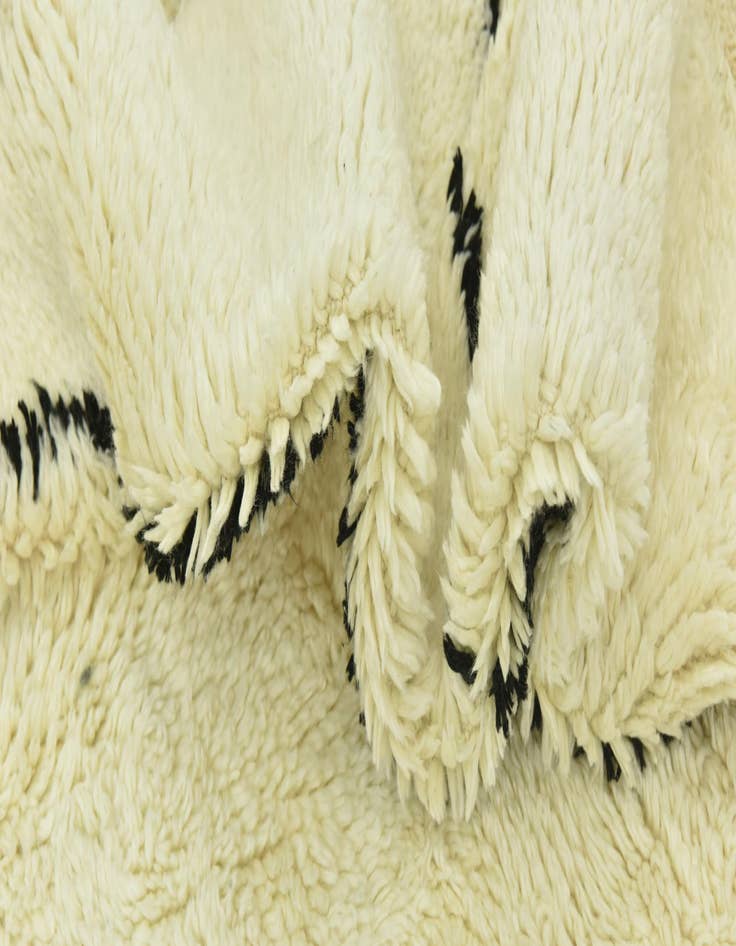 Detail image of 6' 6 x 9' 7  Hand Knotted Moroccan Wool Rug