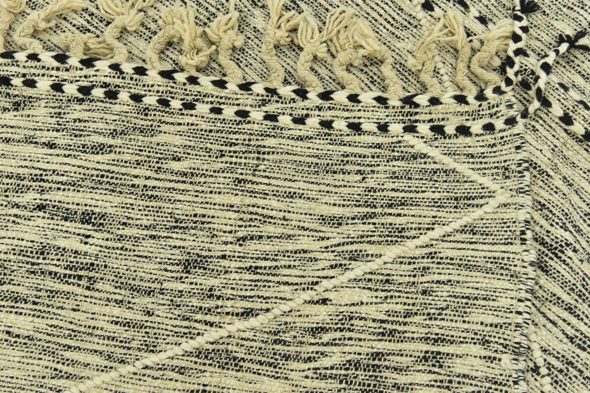 6' 8 x 12' 8 Hand Knotted Moroccan Wool Rug