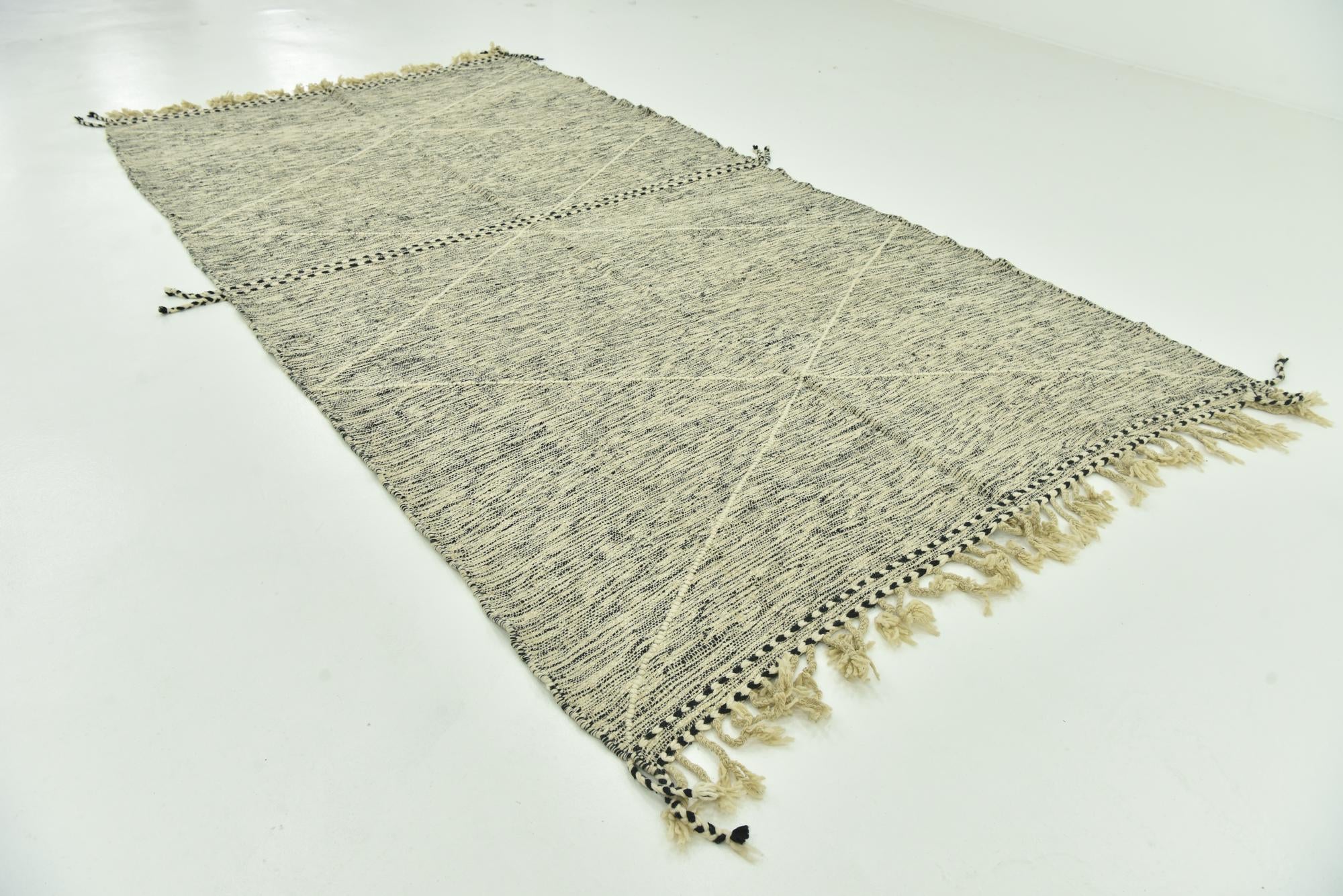 6' 8 x 12' 8 Hand Knotted Moroccan Wool Rug