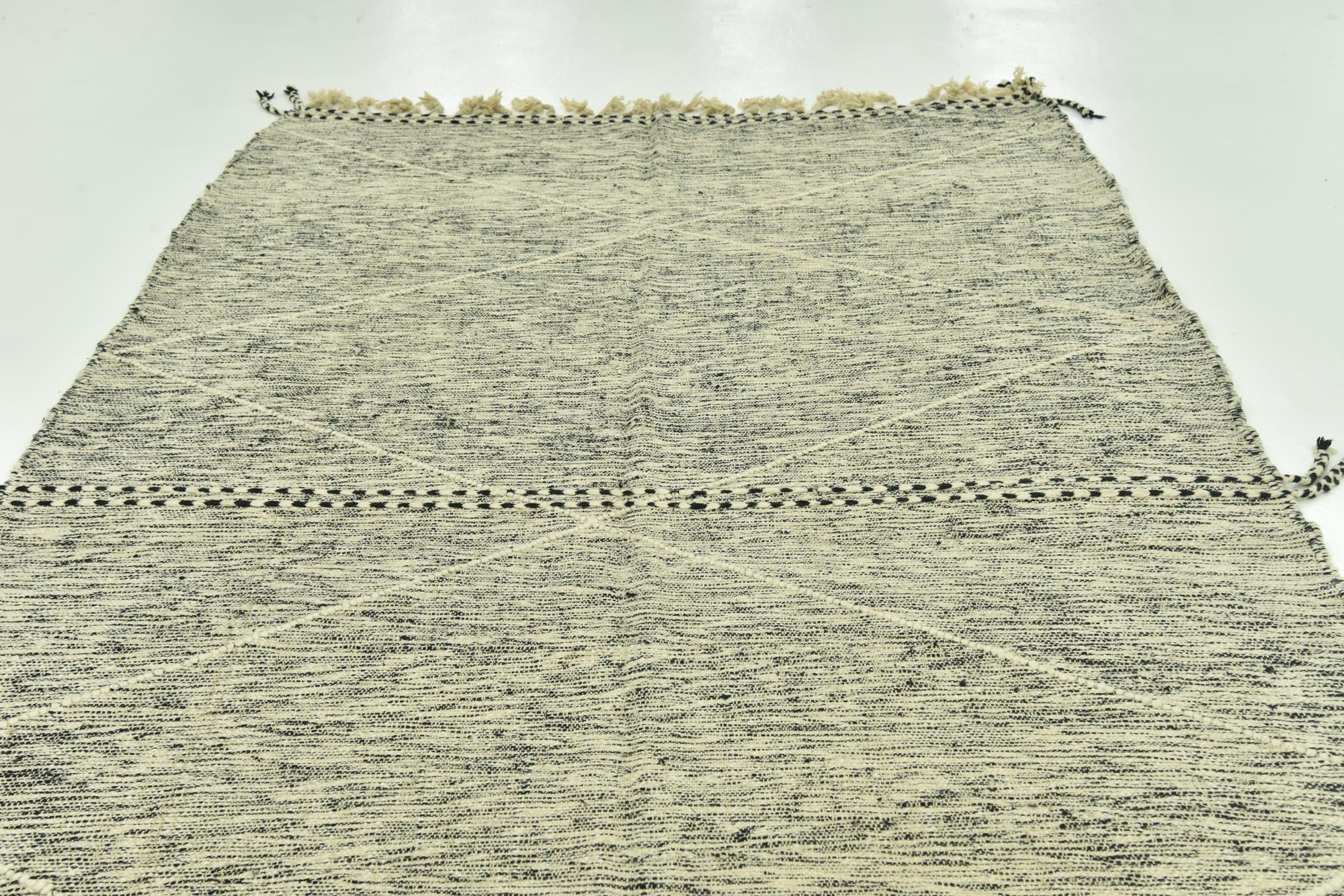 6' 8 x 12' 8 Hand Knotted Moroccan Wool Rug