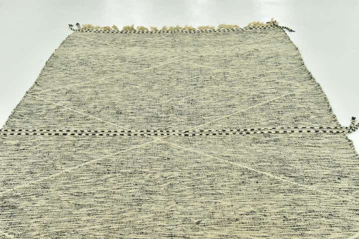 6' 8 x 12' 8 Hand Knotted Moroccan Wool Rug