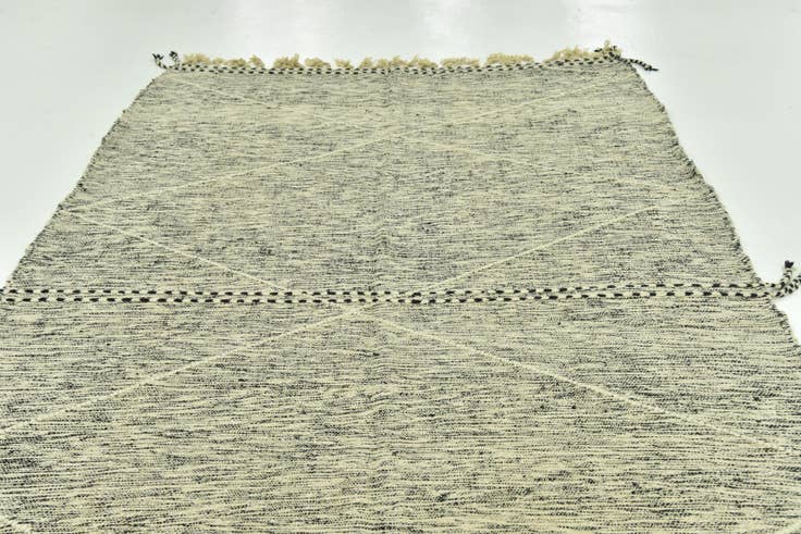 Detail image of 6' 8 x 12' 8 Hand Knotted Moroccan Wool Rug