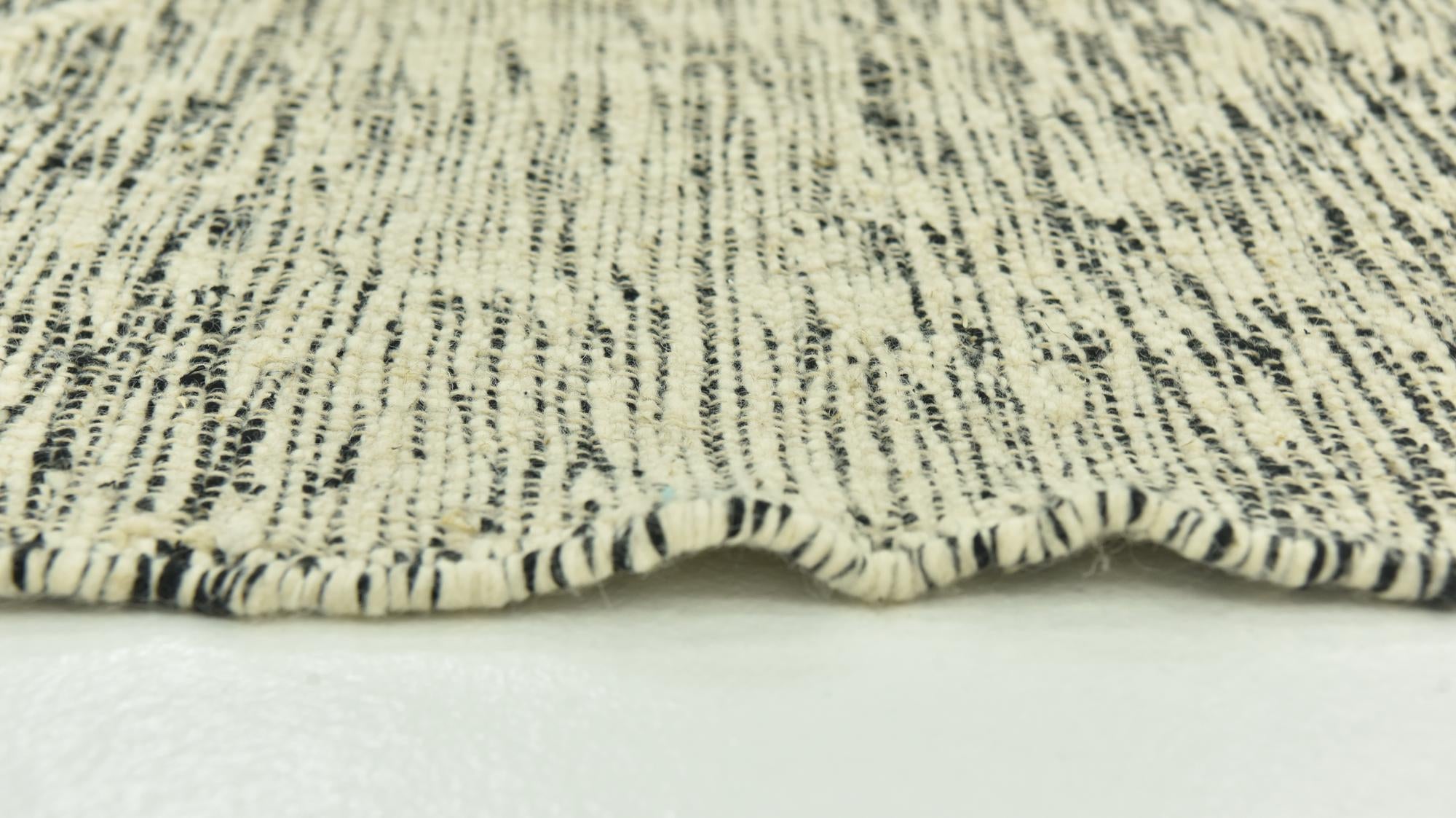 6' 8 x 12' 8 Hand Knotted Moroccan Wool Rug