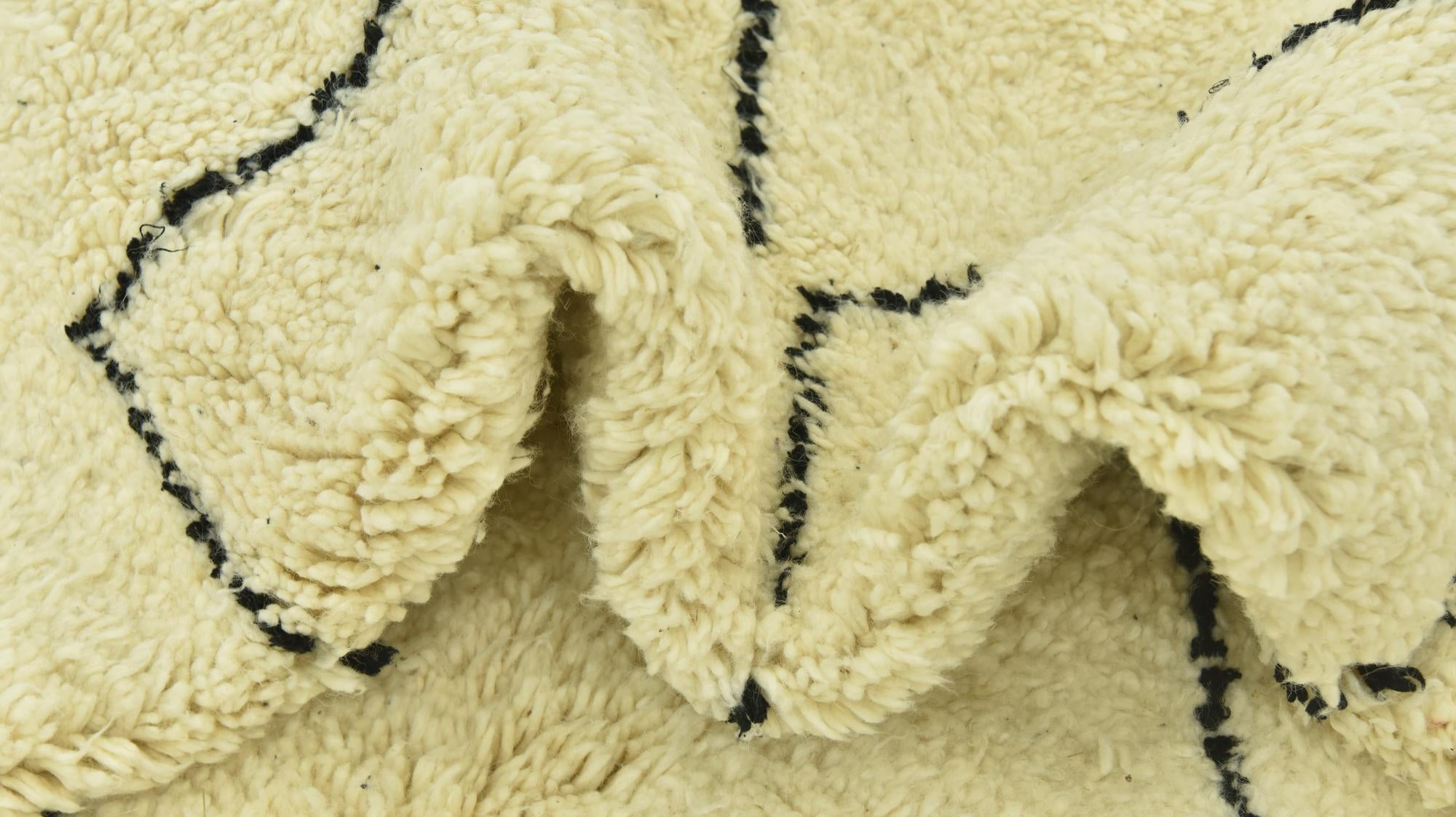 6' 8 x 9' 2 Hand Knotted Moroccan Wool Rug