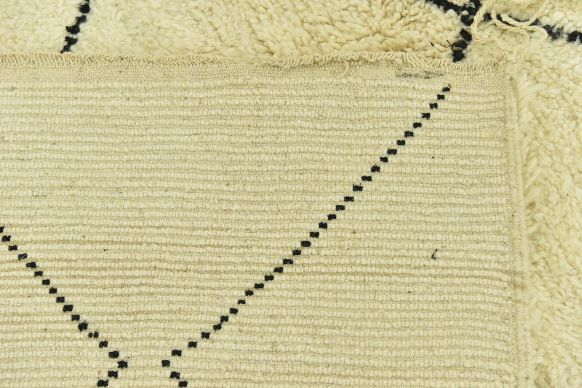 6' 8 x 9' 2 Hand Knotted Moroccan Wool Rug