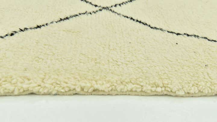 6' 7 x 8' Hand Knotted Moroccan Wool Rug
