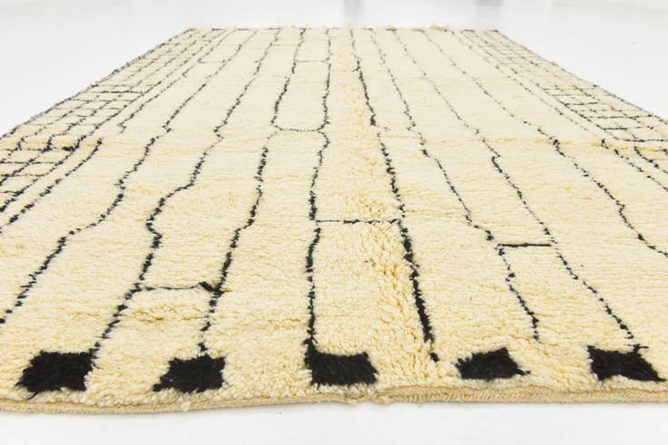 Detail image of 6' 9 x 10' 5 Hand Knotted Moroccan Wool Rug