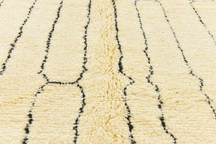 6' 9 x 10' 5 Hand Knotted Moroccan Wool Rug