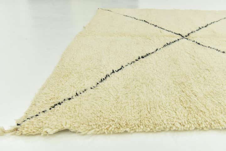 7' 1 x 9' 6 Hand Knotted Moroccan Wool Rug