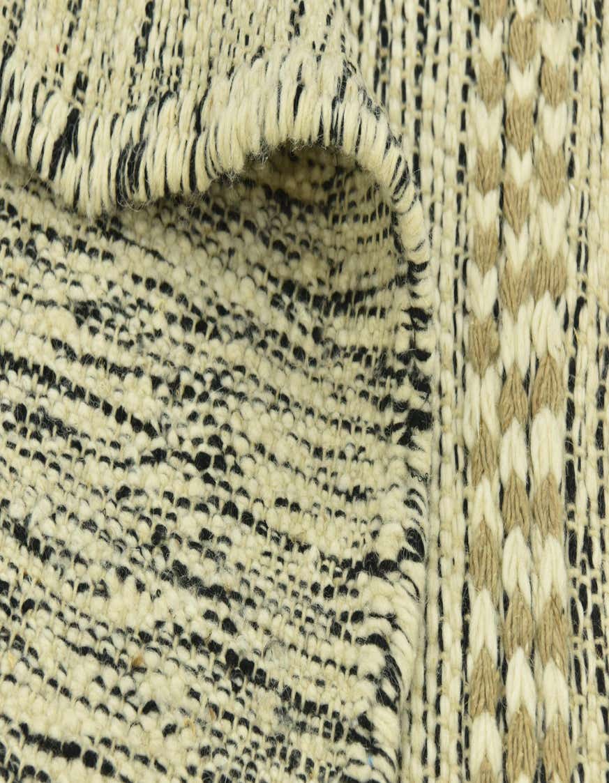 Detail image of 287cm x 385cm  Hand Knotted Moroccan Wool Alfombra