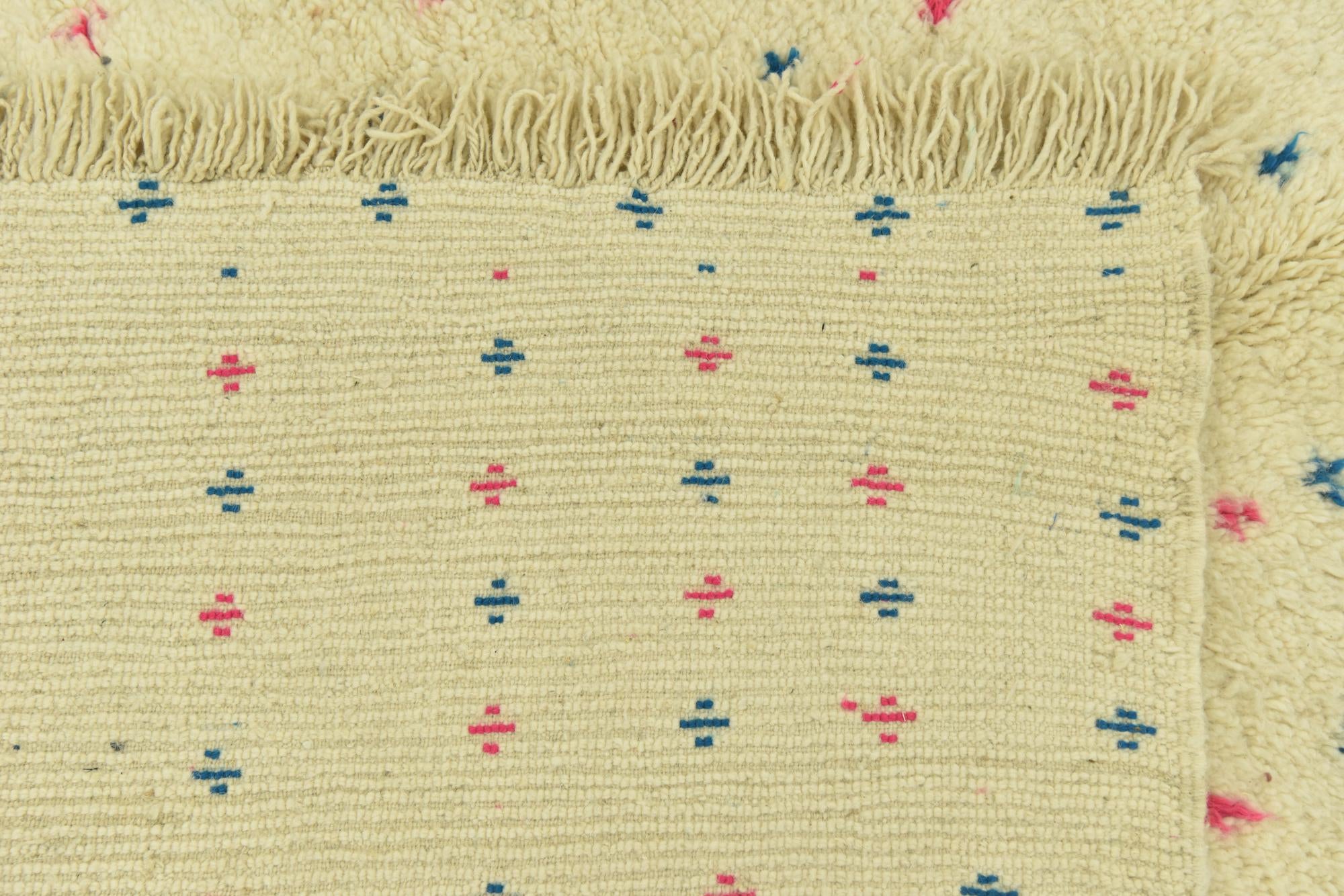 4' 10 x 6' 7 Hand Knotted Moroccan Wool Rug