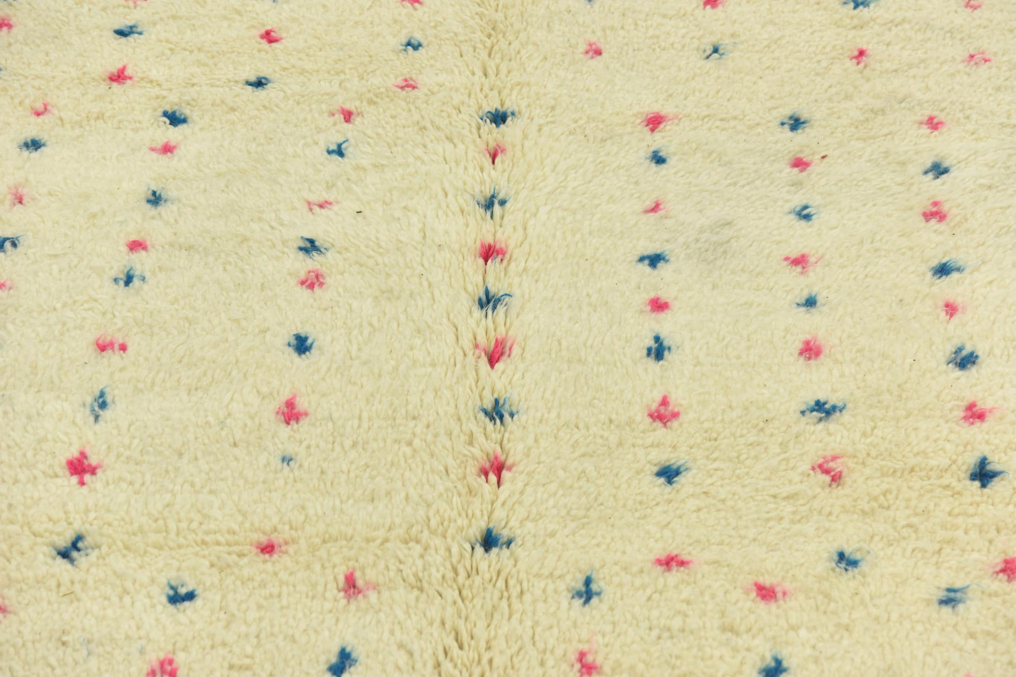4' 10 x 6' 7 Hand Knotted Moroccan Wool Rug