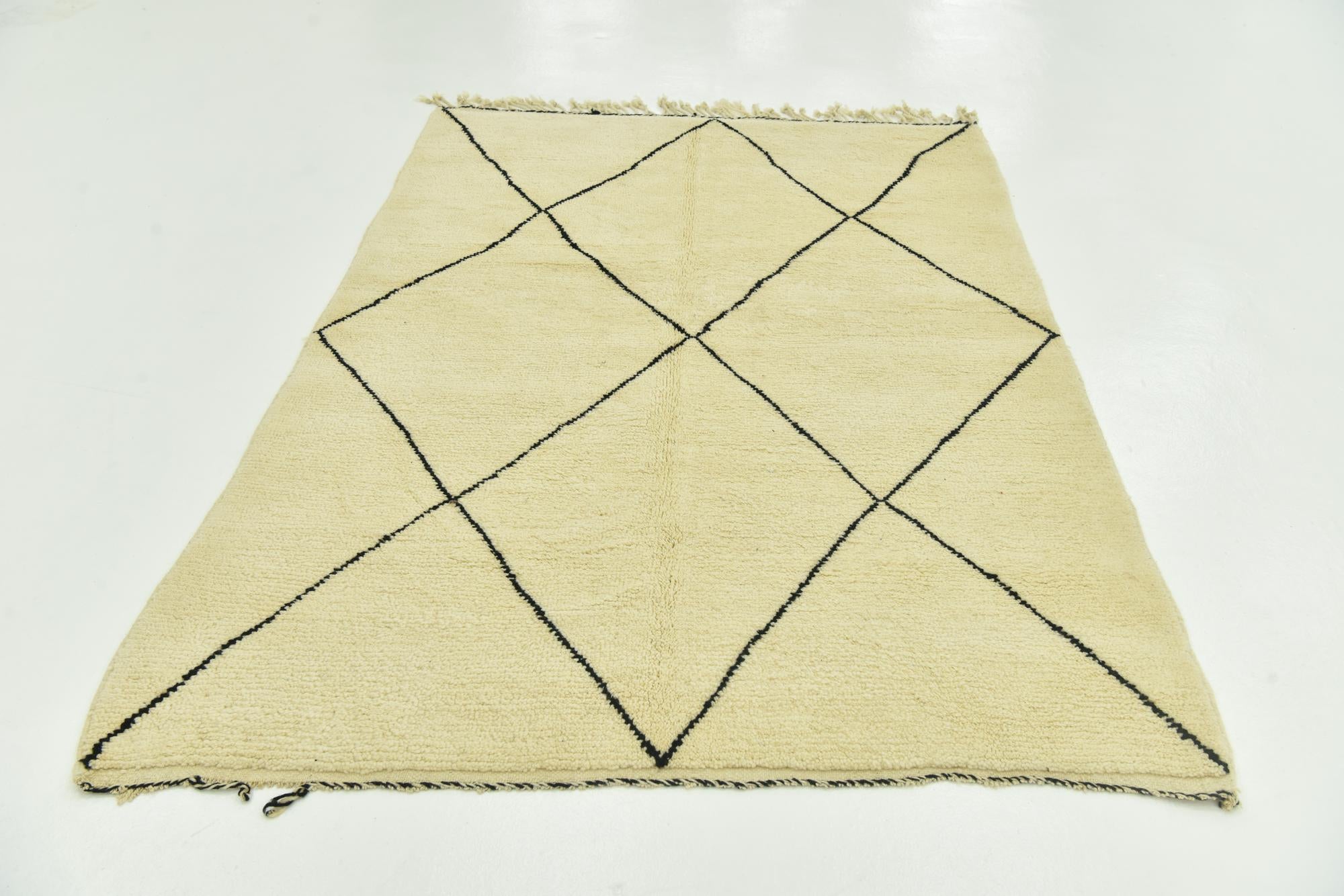 5' 3 x 7' 9 Hand Knotted Moroccan Wool Rug