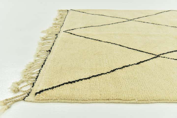 5' 3 x 7' 9 Hand Knotted Moroccan Wool Rug