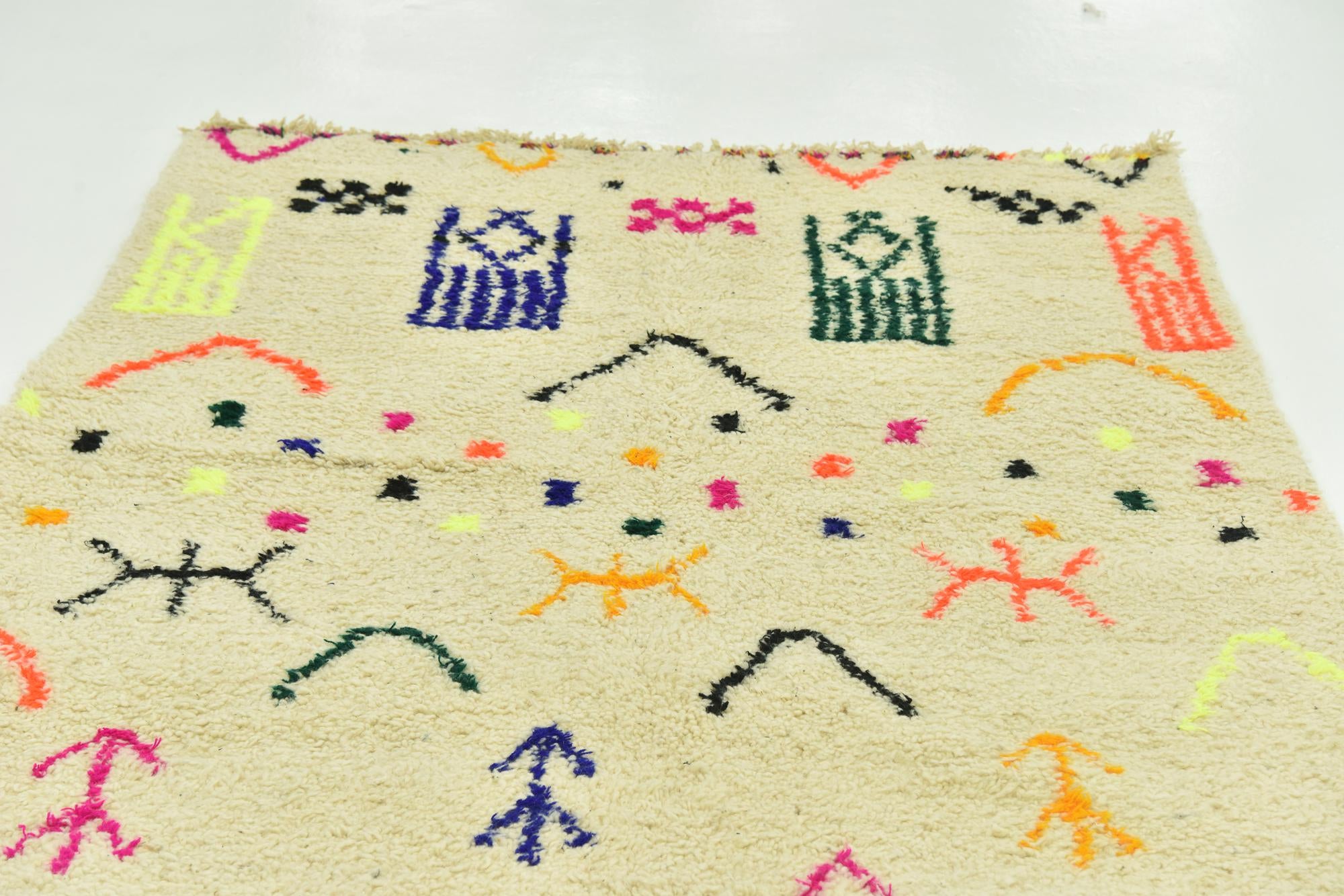5' 4 x 7' 9 Hand Knotted Moroccan Wool Rug