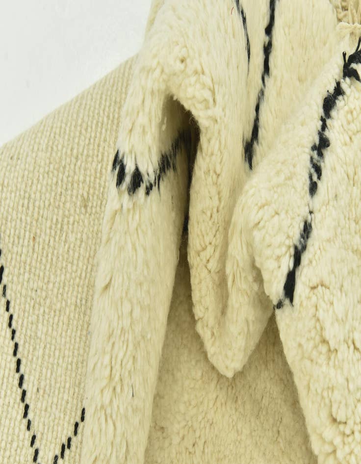 Detail image of 5' 1 x 7' 7  Hand Knotted Moroccan Wool Rug