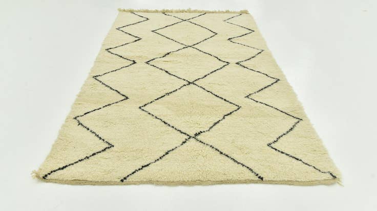 Detail image of 5' 1 x 7' 7 Hand Knotted Moroccan Wool Rug