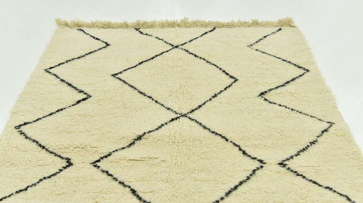 5' 1 x 7' 7 Hand Knotted Moroccan Wool Rug