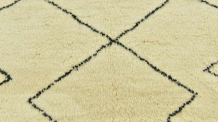 5' 1 x 7' 7 Hand Knotted Moroccan Wool Rug
