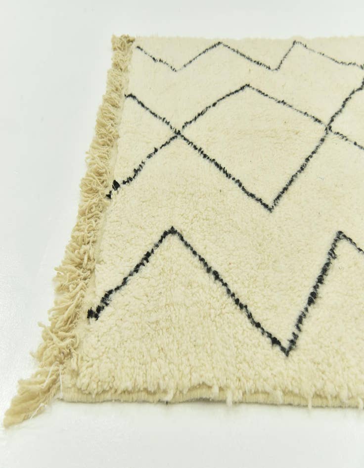 Detail image of 5' 1 x 7' 7  Hand Knotted Moroccan Wool Rug
