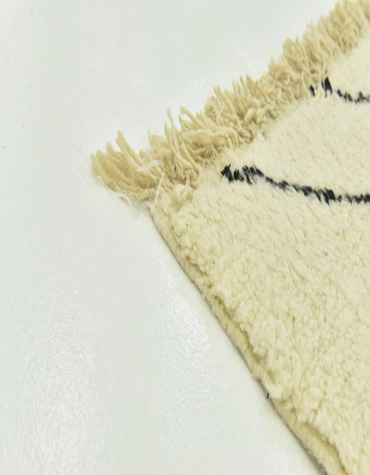 Detail image of 5' 1 x 7' 7  Hand Knotted Moroccan Wool Rug