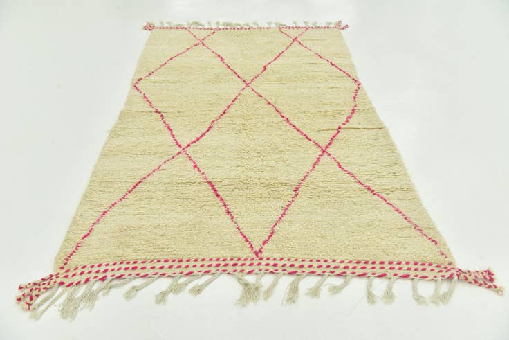 Detail image of 4' 10 x 8' Hand Knotted Moroccan Wool Rug